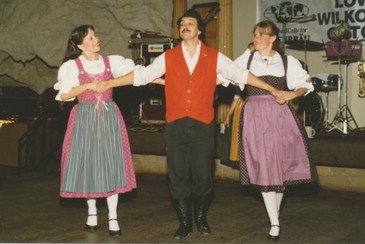 Old World Village German Dancers